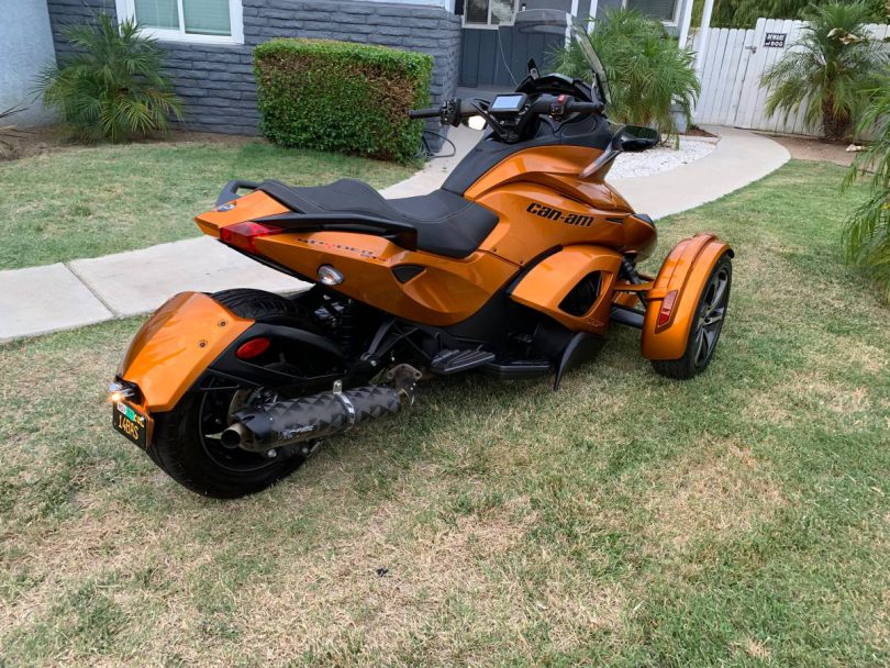 01515 h2DlwUs9EDoz 0CI0t2 1200x900 810x608 2014 Can Am Spyder STS for sale