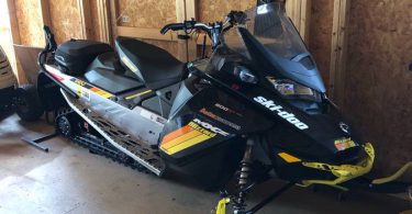 00s0s k5FC565KLtAz 0t20CI 1200x900 375x195 2019 ski doo mxz 600rr blizzard snowmobile for sale