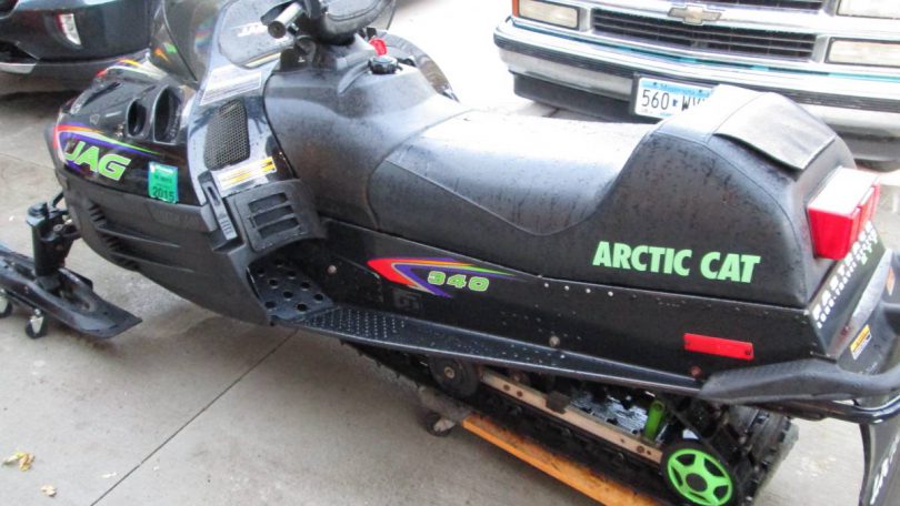 00N0N 3A4NeDn4Y0Dz 0CI0lM 1200x900 810x456 99 Arctic Cat Jag 340 Deluxe Snowmobile for Sale