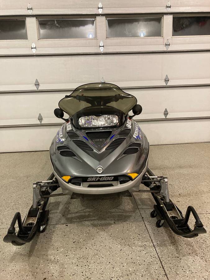 00909 Arccyy5D4X 0t20CI 1200x900 2000 Ski Doo Formula Deluxe 600 snowmobile for sale by owner