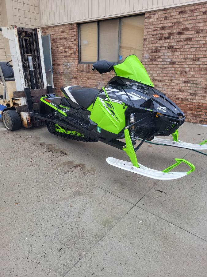 00h0h j1lh0D61KBW 0t20CI 1200x900 2021 Arctic Cat ZR8000RR snowmobile in great condition